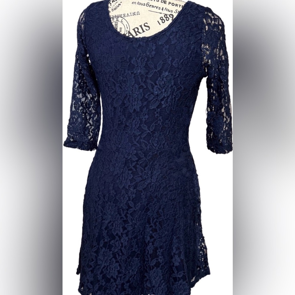 Hollister size S